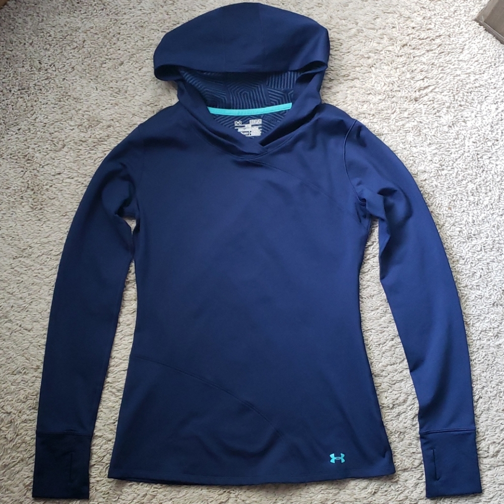 NWOT Under Armour hooded long sleeve